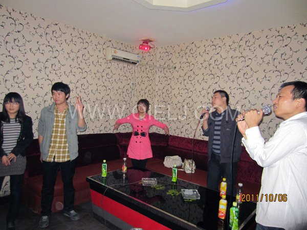 2011年10月，鄭州企鵝糧油機(jī)械有限公司--外貿(mào)部，十一國慶節(jié)團(tuán)體活動！(圖2)